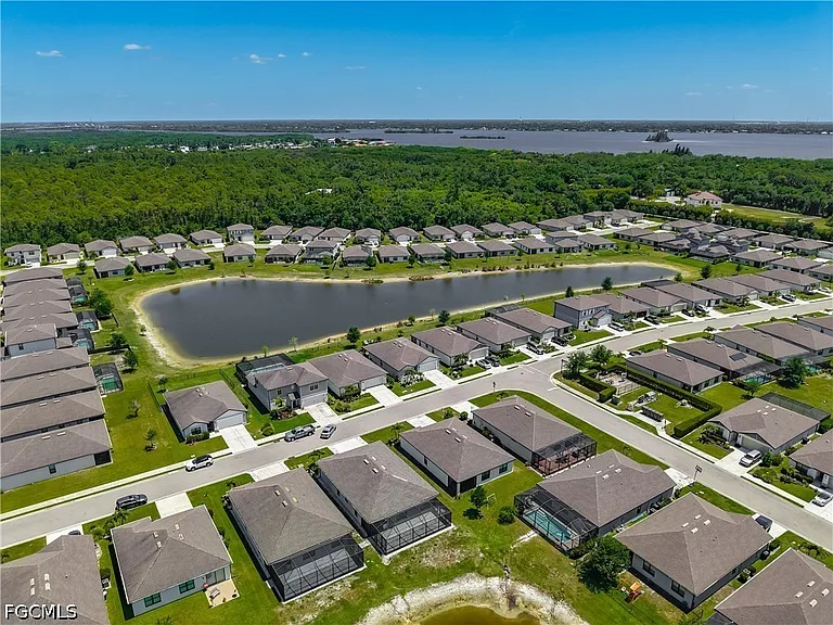 16056 Enclaves Cove Dr — Photo 2