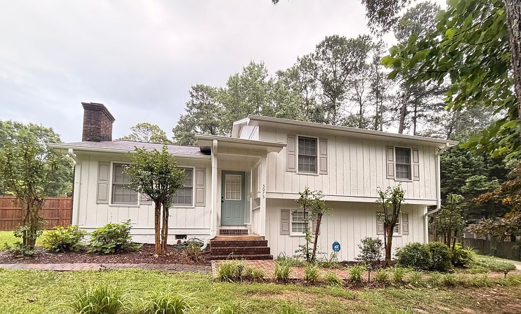5075 Woodland Dr NW - Property Image