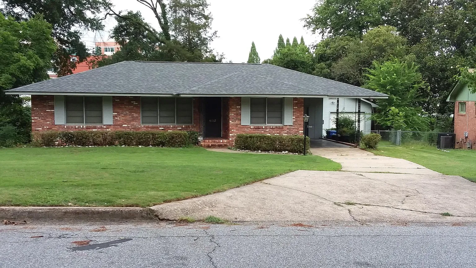 4112 Lake Dr photo 1