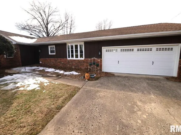 1215 Plum Ave, Mount Vernon, IL 62864