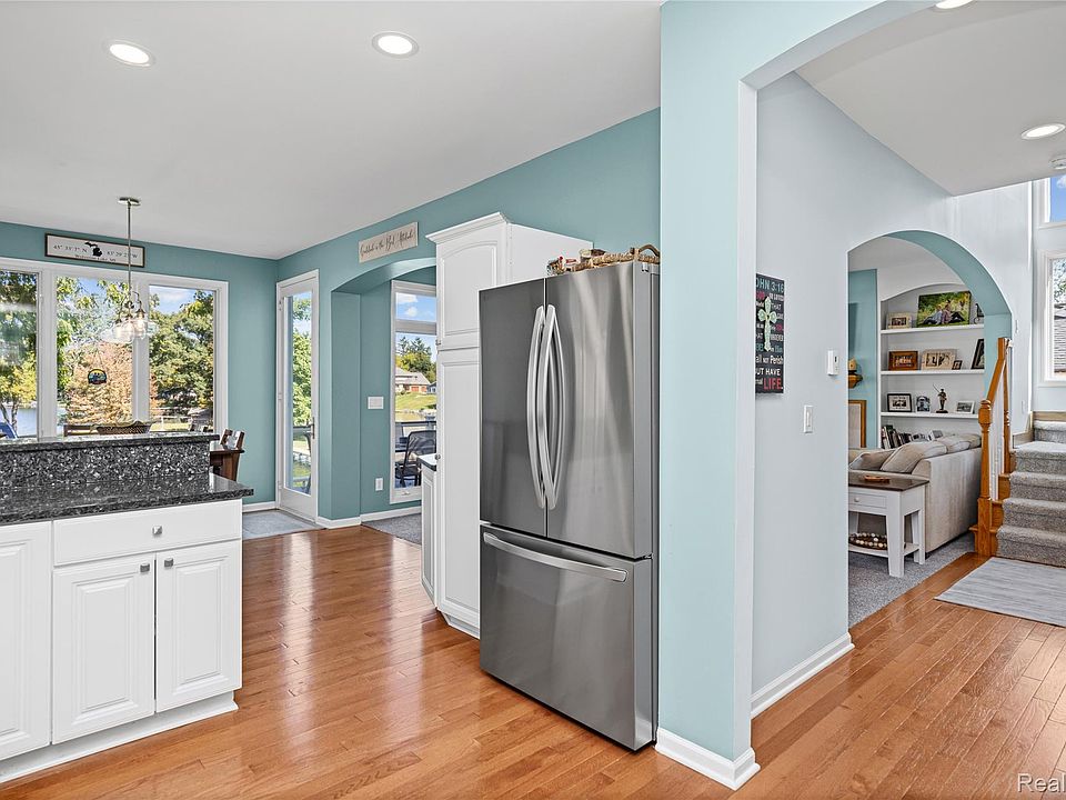 810 Wolverine Dr, photo 24