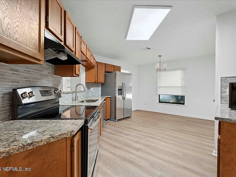 4470 Carriage Crossing Dr — Photo 13