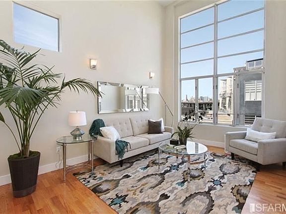 3rd image of 1025 17th St APT 7