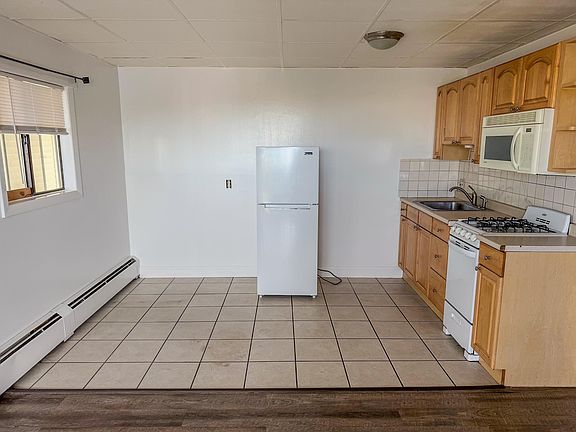 5th image of 933 Ocean Boulevard #7