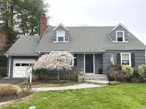 61 Nursery Street, Locust Valley, NY 11560