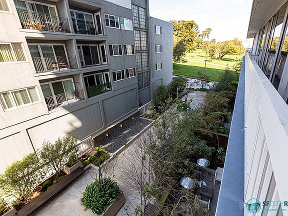 5th image of 2200 Sacramento St APT 304