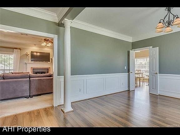 4th image of 2225 Brookstone Dr