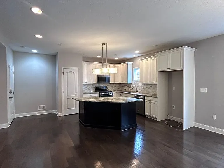 826 Spring Garden Ave — Photo 11