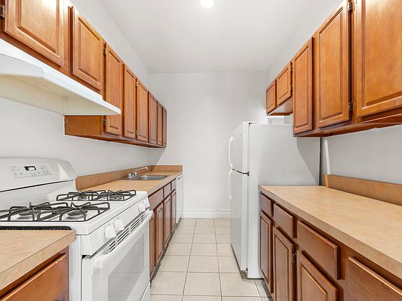 3rd image of 45-02 Ditmars Blvd #234