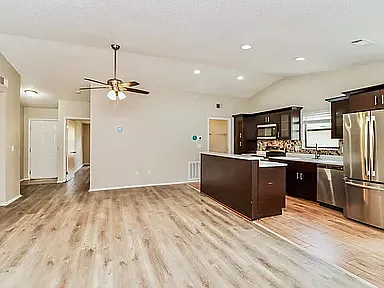 14164 Fennsbury Dr — Photo 4