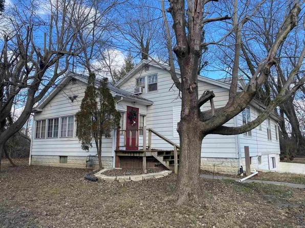 2716 N State Road 61, Petersburg, IN 47567