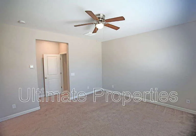 20238 W Buchanan St — Photo 11