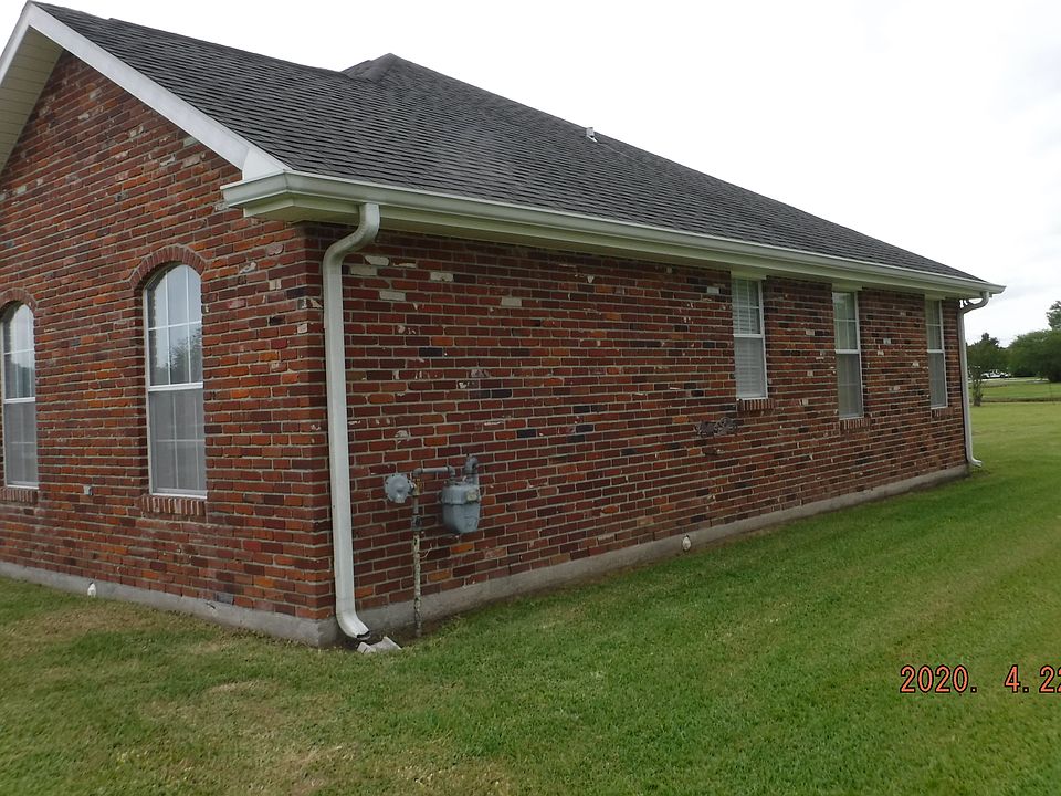2nd image of 208 Jeff Dr