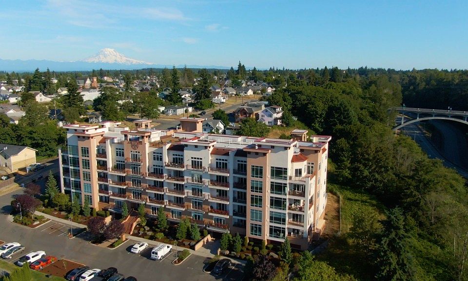 1st image of 320 32nd St #109