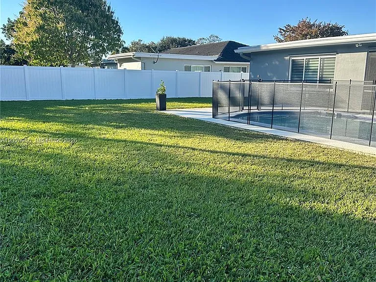 5680 SW 7th St — Photo 19