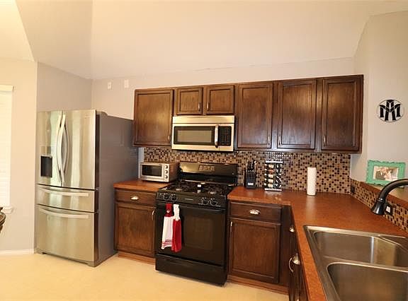5th image of 600 Babbling Brook Dr