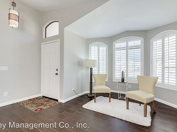 5th image of 15841 W Latham St