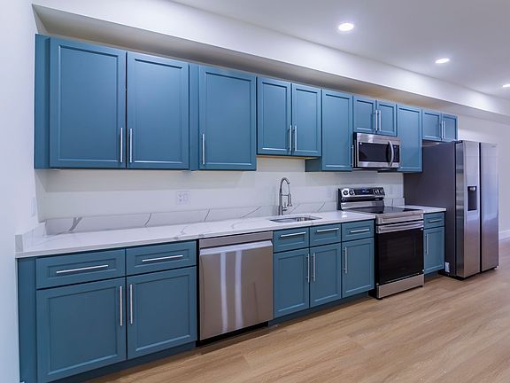 5th image of 3956 Parrish St