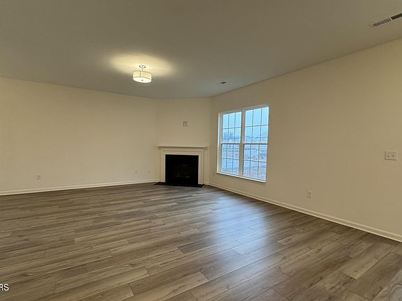 3rd image of 1548 Hickory Meadows Dr