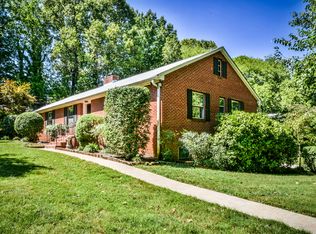 6909 SW Deane Hill Dr, Knoxville, TN 37919