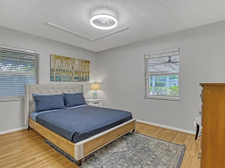 10780 Anderson Ln — Photo 35