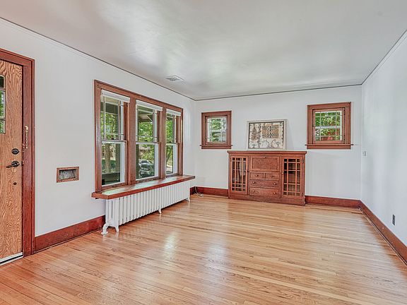 Front entry to living room looking north.