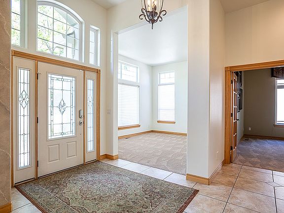 5th image of 358 Clovernook St