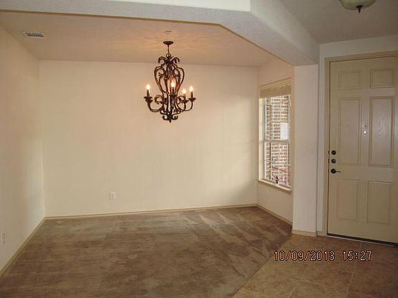 5th image of 210 Venice Trl