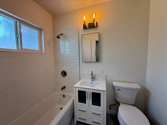 5th image of 3226 N Adelia Ave #3226