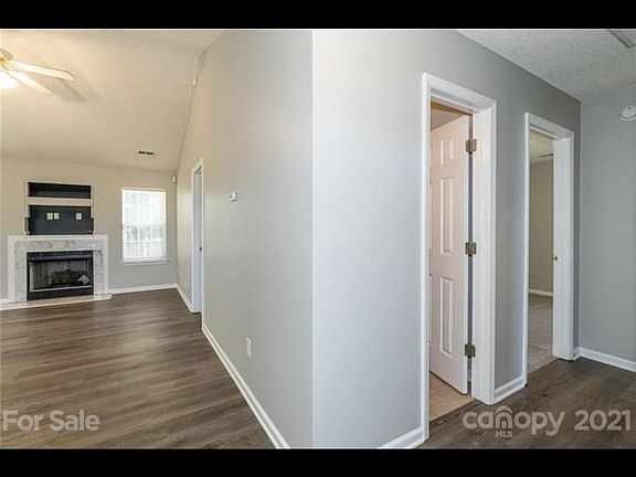 4th image of 2304 Juneberry Ct