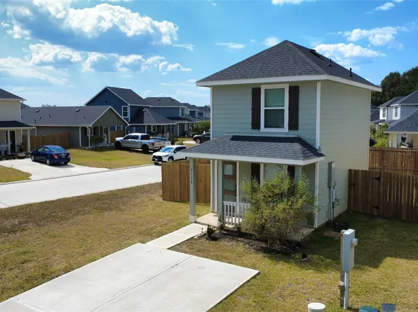 9718 Marie Village Ct, Conroe, TX 77306