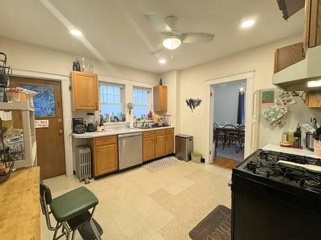 27 Faneuil St #1 — Photo 10