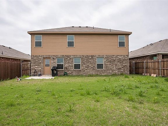 3rd image of 1220 Basswood Ln