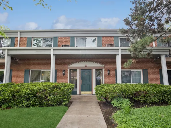 706 E Algonquin Rd Unit 106, Arlington Heights, IL 60005