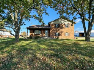 211 Eldondale Dr, Hecker, IL 62248
