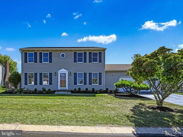 125 Perring Dr, Dallastown, PA 17313