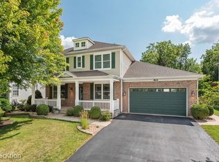 822 Lenox Ave, Bolingbrook, IL 60490