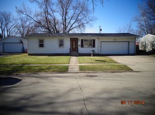 422 Best Ave, Dekalb, IL 60115