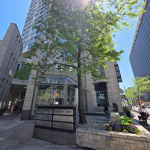 2191 Yonge St Photo 1