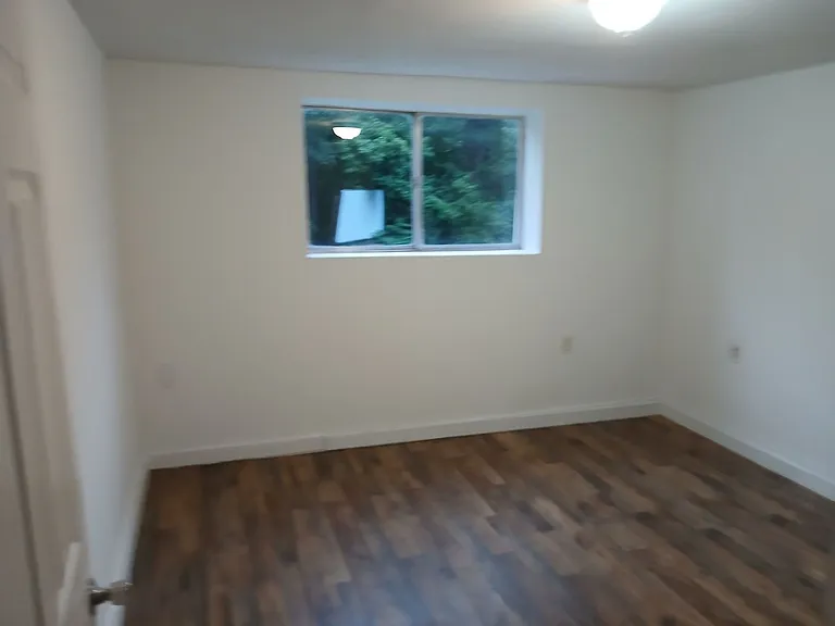 2301 Edison Ave — Photo 15