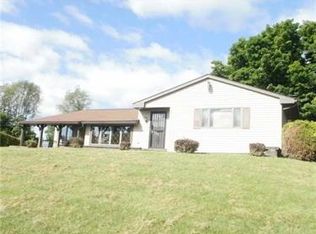 228 Brewster Rd, New Castle, PA 16102