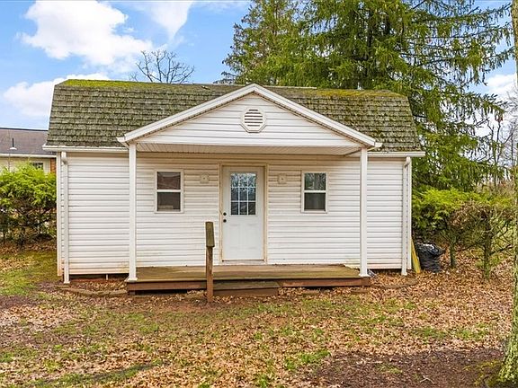 5th image of 127 Canterbury Dr