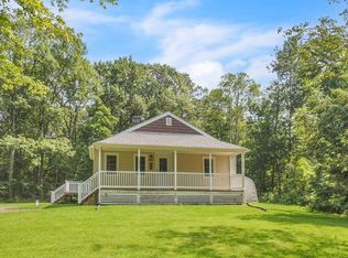 192 Vining Hill Rd, Southwick, MA 01077