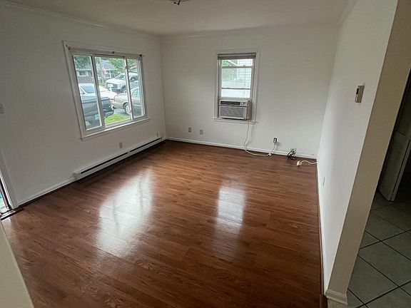 4th image of 407 Hamilton St