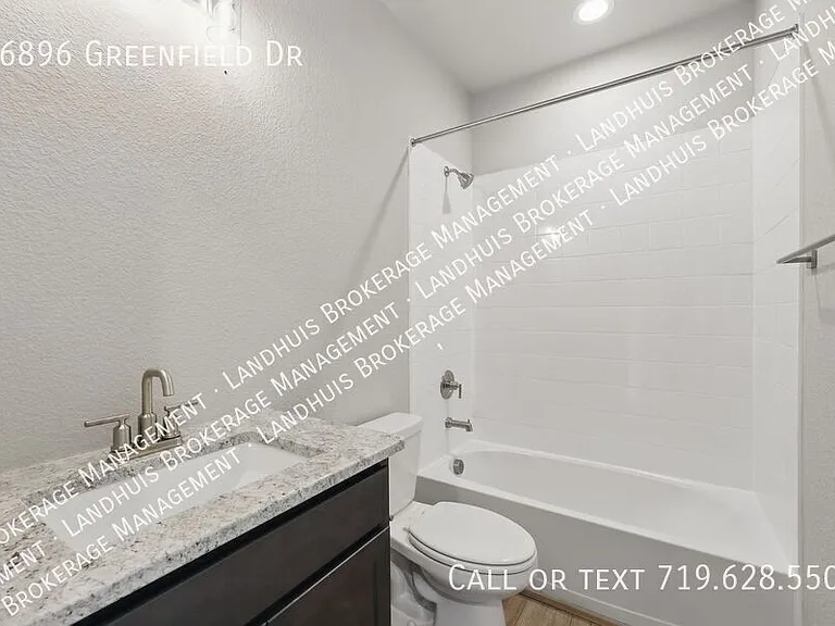 16896 Greenfield Dr — Photo 26