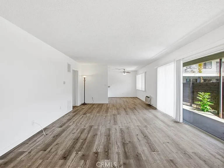 5168 Yarmouth Ave #5 — Photo 13