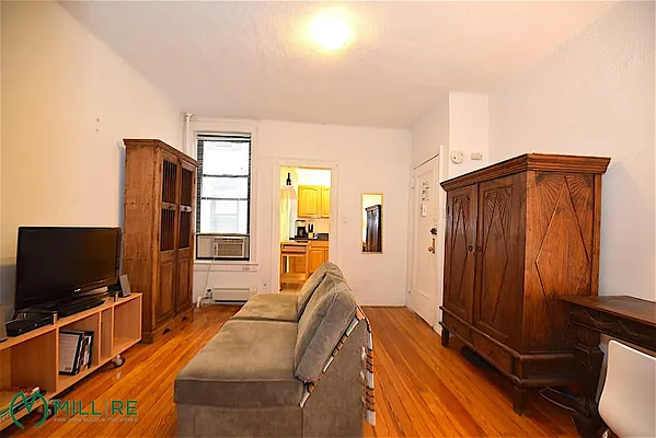Rented by MiLL RE | media 8