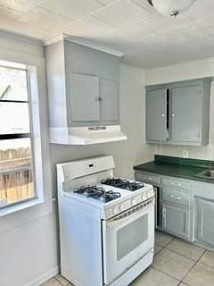 4th image of 183 5th St