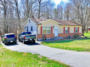 5334 Keffer Rd, Catawba, VA 24070