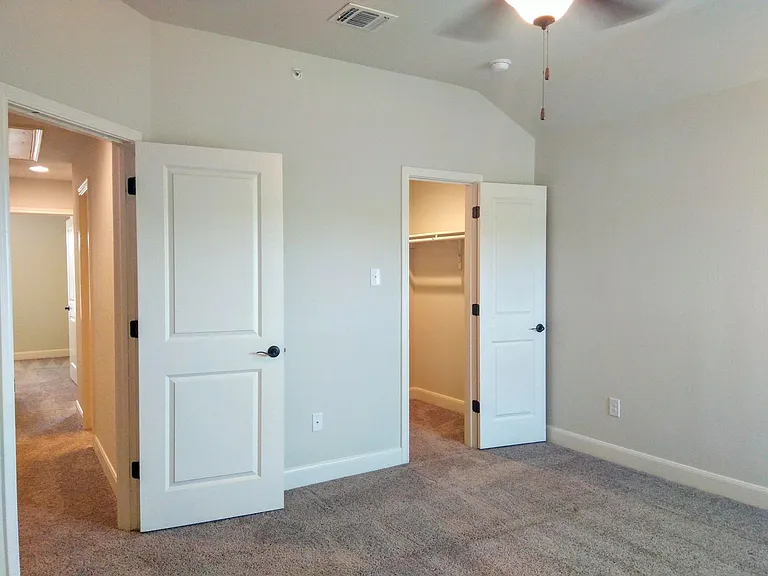 6315 Melanzane Ave #1 — Photo 19